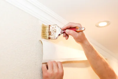 Pose de papier peint à Férel — revêtements muraux et toiles de verre